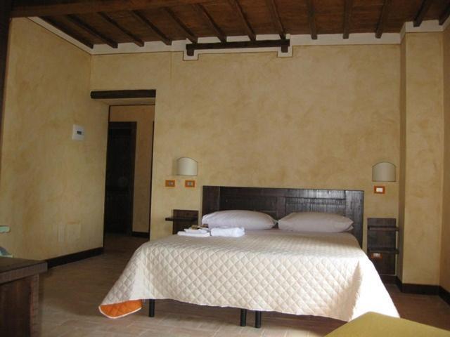 Il Casale Di Mario Villa Montecchio  Bagian luar foto